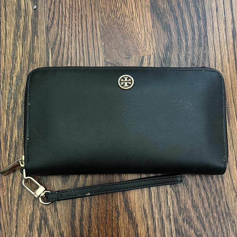 Tory Burch Black Leather Wallet